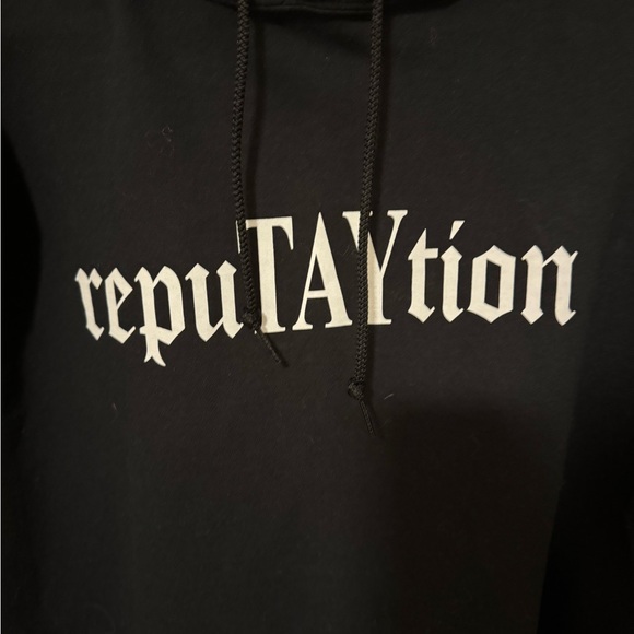 Taylor Swift Reputation Era Jerzees Black Hoodie with repuTAYtion Design - Picture 3 of 4